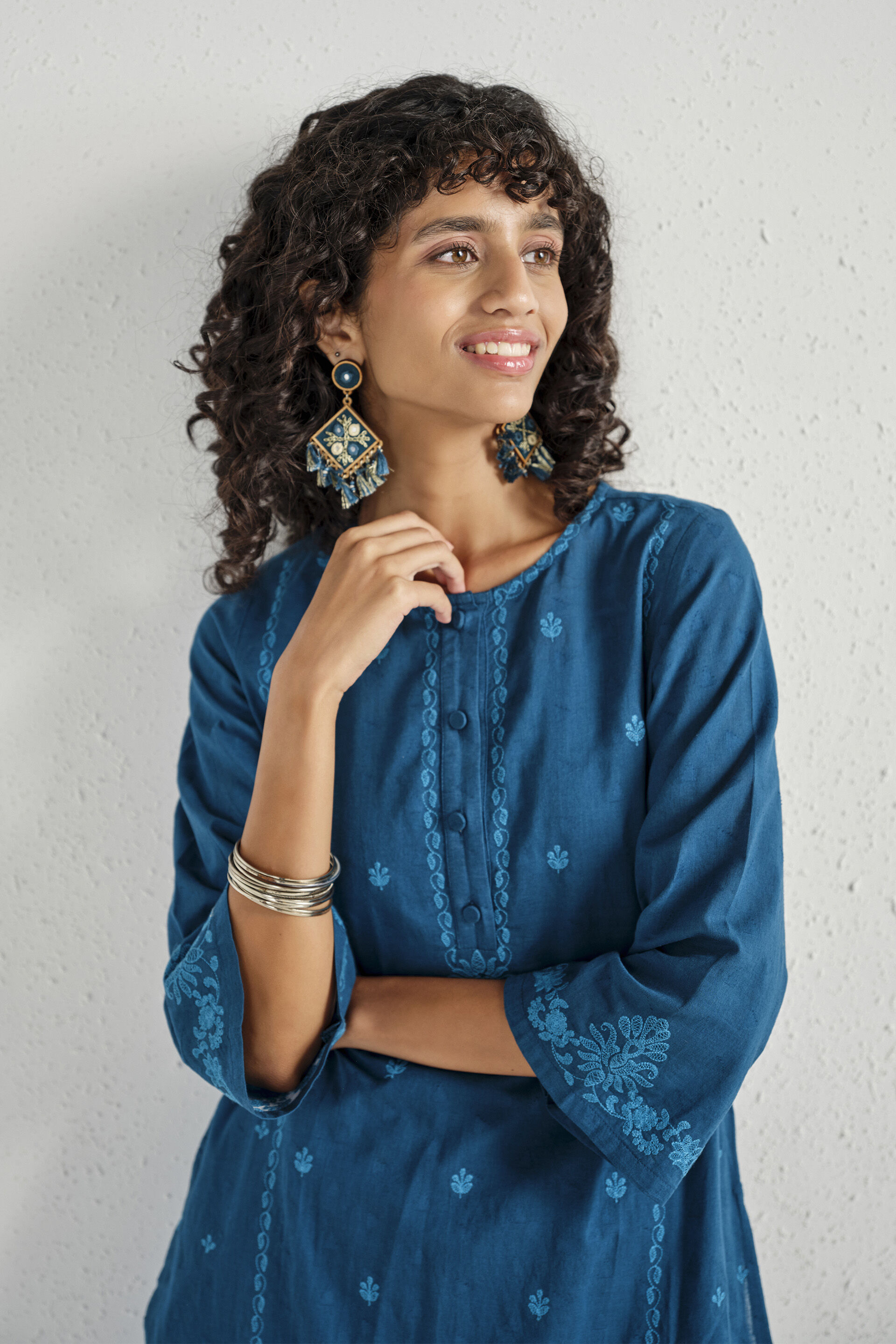 Nirvi Emboirdered Kurta Set, Indigo, image 2